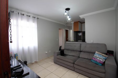 Sala de apartamento para alugar com 2 quartos, 44m² em Jardim do Triunfo, Guarulhos