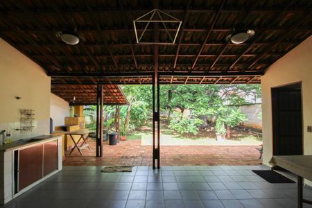 Casa à venda com 396m², 1 quarto e sem vagaSala e Cozinha