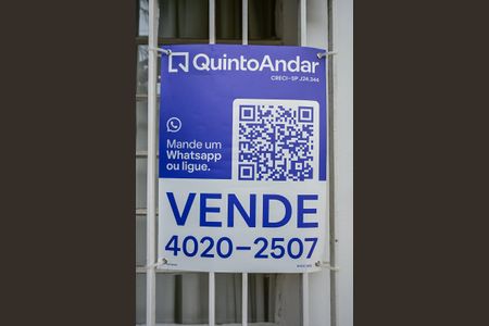 Casa à venda com 181m², 2 quartos e 2 vagasFachada