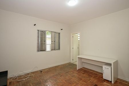 Casa à venda com 181m², 2 quartos e 2 vagasSuíte