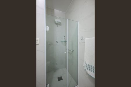 Casa à venda com 181m², 2 quartos e 2 vagasBanheiro