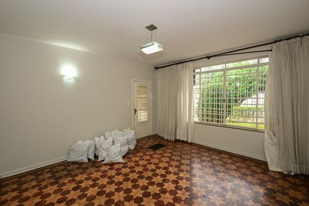 Casa à venda com 181m², 2 quartos e 2 vagasSala