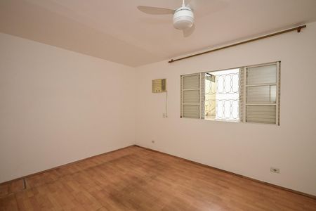 Casa à venda com 181m², 2 quartos e 2 vagasQuarto da Edícula 