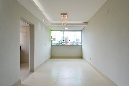 Apartamento à venda com 3 quartos, 194m² em Floresta, Belo Horizonte
