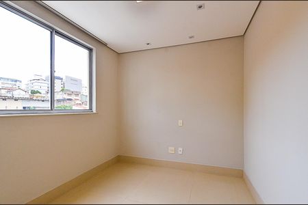 Apartamento à venda com 3 quartos, 194m² em Floresta, Belo Horizonte