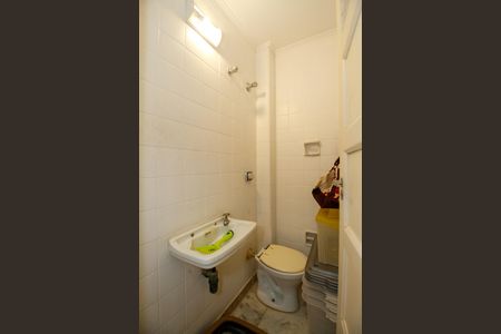 Apartamento à venda com 173m², 3 quartos e 2 vagasBanheiro de Serviço