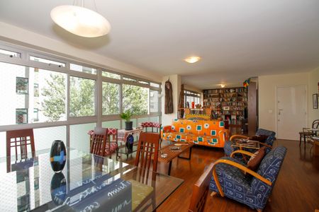 Sala de Estar e Jantar de apartamento à venda com 3 quartos, 173m² em Jardim Europa, São Paulo
