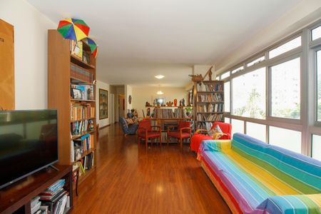 Apartamento à venda com 173m², 3 quartos e 2 vagasSala de TV