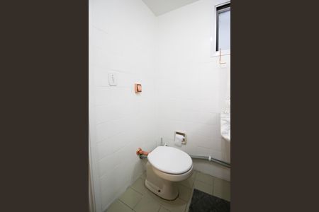 Banheiro de kitnet/studio para alugar com 1 quarto, 34m² em Moema, São Paulo