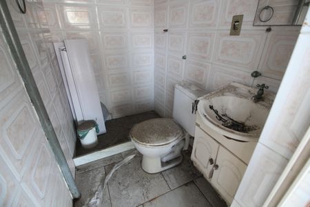 Casa à venda com 120m², 2 quartos e sem vagaBanheiro de Serviço