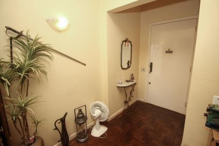 Hall de entrada de apartamento à venda com 3 quartos, 105m² em Cidade Baixa, Porto Alegre