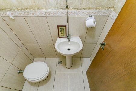 Casa à venda com 199m², 2 quartos e 3 vagas Casa à venda com 199m², 2 quartos e 3 vagasLavabo