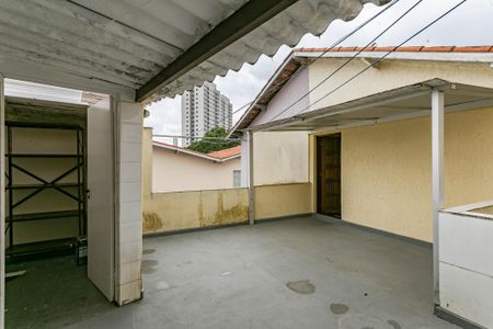Casa à venda com 199m², 2 quartos e 3 vagas Casa à venda com 199m², 2 quartos e 3 vagasVaranda
