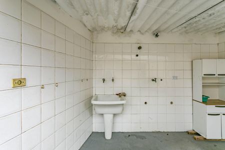 Casa à venda com 199m², 2 quartos e 3 vagas Casa à venda com 199m², 2 quartos e 3 vagasÁrea de Serviço