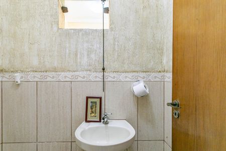 Casa à venda com 199m², 2 quartos e 3 vagas Casa à venda com 199m², 2 quartos e 3 vagasLavabo