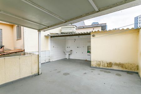 Casa à venda com 199m², 2 quartos e 3 vagas Casa à venda com 199m², 2 quartos e 3 vagasVaranda