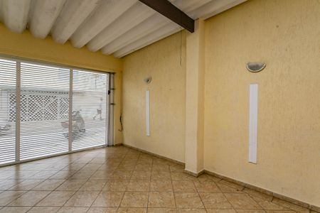 Casa à venda com 199m², 2 quartos e 3 vagas Casa à venda com 199m², 2 quartos e 3 vagasGaragem