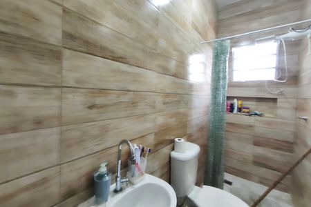 Casa à venda com 65m², 3 quartos e 4 vagas Casa à venda com 65m², 3 quartos e 4 vagasCasa 2 - Banheiro