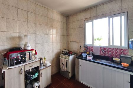 Casa à venda com 65m², 3 quartos e 4 vagas Casa à venda com 65m², 3 quartos e 4 vagasCozinha