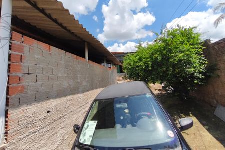 Casa à venda com 65m², 3 quartos e 4 vagas Casa à venda com 65m², 3 quartos e 4 vagasQuintal