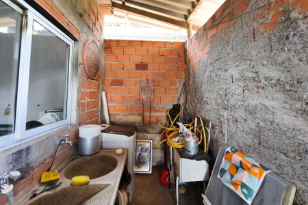 Casa à venda com 65m², 3 quartos e 4 vagas Casa à venda com 65m², 3 quartos e 4 vagasCasa 2 - Área de serviço