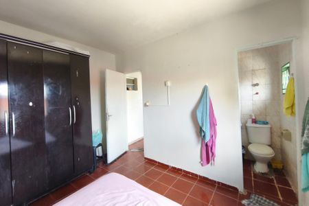 Casa à venda com 65m², 3 quartos e 4 vagas Casa à venda com 65m², 3 quartos e 4 vagasQuarto Suíte