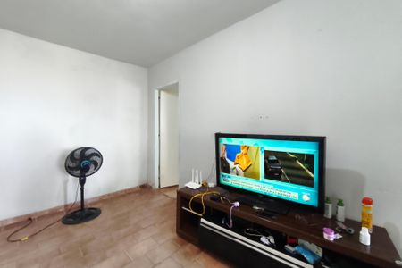 Casa à venda com 65m², 3 quartos e 4 vagas Casa à venda com 65m², 3 quartos e 4 vagasSala