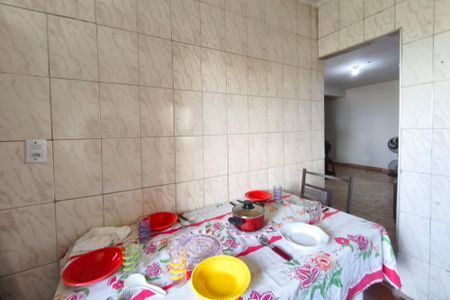 Casa à venda com 65m², 3 quartos e 4 vagas Casa à venda com 65m², 3 quartos e 4 vagasCozinha