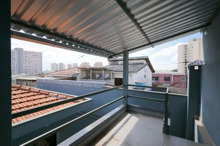 Casa à venda com 160m², 2 quartos e 2 vagas Casa à venda com 160m², 2 quartos e 2 vagasTerraço