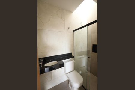 Casa à venda com 160m², 2 quartos e 2 vagas Casa à venda com 160m², 2 quartos e 2 vagasBanheiro da Suíte 1