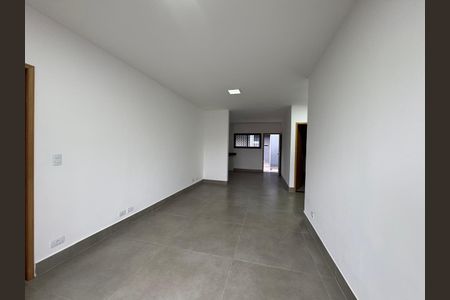 Sala  de casa à venda com 2 quartos, 160m² em Jardim Alzira, São Paulo