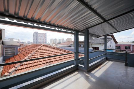 Casa à venda com 160m², 2 quartos e 2 vagas Casa à venda com 160m², 2 quartos e 2 vagasTerraço