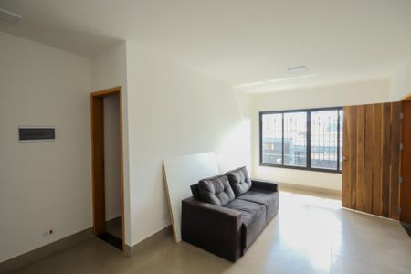 Sala  de casa à venda com 2 quartos, 160m² em Jardim Alzira, São Paulo