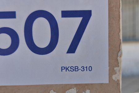 Casa à venda com 163m², 2 quartos e 4 vagasPLACA INSTALADA NA FACHADA 