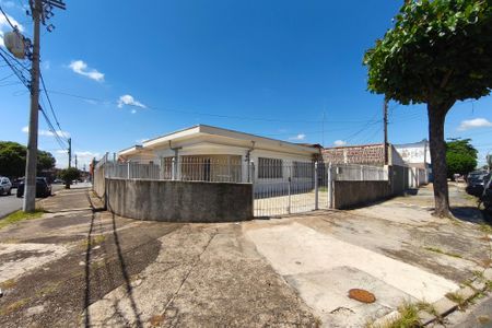 Casa à venda com 163m², 2 quartos e 4 vagasFachada