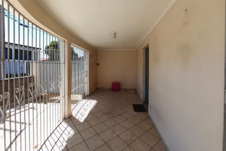 Casa à venda com 163m², 2 quartos e 4 vagasQuintal - Garagem