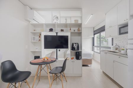 Studio para alugar com 23m², 1 quarto e sem vaga Studio para alugar com 23m², 1 quarto e sem vagaSala
