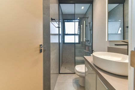 Apartamento à venda com 134m², 2 quartos e 2 vagasBanheiro da Suíte 1