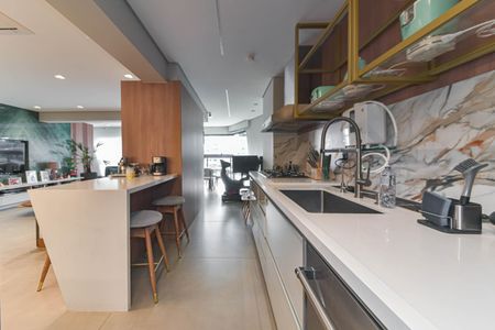 Apartamento à venda com 134m², 2 quartos e 2 vagasCozinha