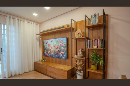 Casa à venda com 3 quartos, 140m² em Vila Santo Estefano, São Paulo