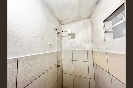 Banheiro de casa para alugar com 1 quarto, 40m² em Vila Pita, São Paulo