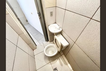 Banheiro de casa para alugar com 1 quarto, 40m² em Vila Pita, São Paulo