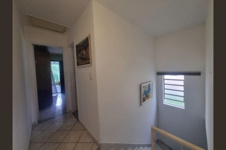 Casa para alugar com 100m², 2 quartos e 2 vagasCorredor