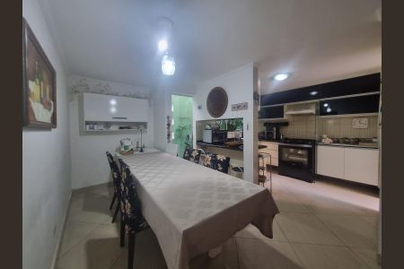 Casa para alugar com 100m², 2 quartos e 2 vagasSala de jantar