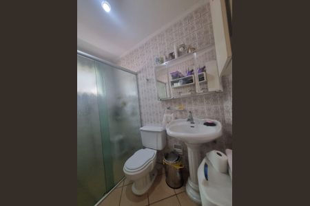 Casa para alugar com 100m², 2 quartos e 2 vagasBanheiro