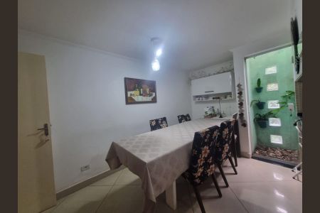 Casa para alugar com 100m², 2 quartos e 2 vagasSala de jantar