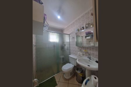 Casa para alugar com 100m², 2 quartos e 2 vagasBanheiro