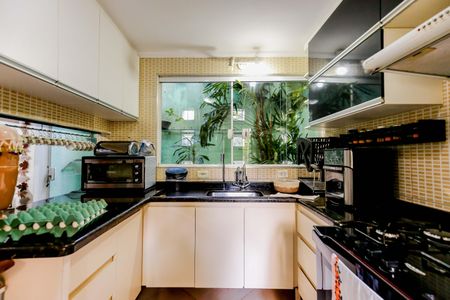 Casa para alugar com 100m², 3 quartos e 2 vagas Casa para alugar com 100m², 3 quartos e 2 vagasCozinha