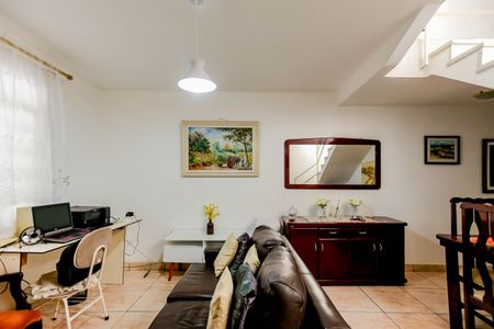 Sala de casa para alugar com 3 quartos, 100m² em Jardim Arpoador, São Paulo