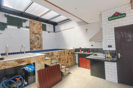 Casa para alugar com 180m², 4 quartos e 2 vagas Casa para alugar com 180m², 4 quartos e 2 vagasChurrasqueira